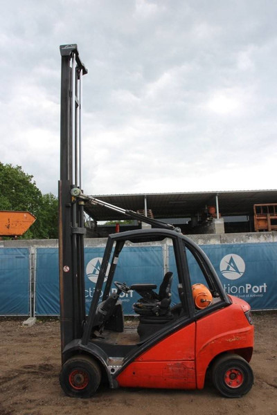 Linde H25T - Rough terrain forklift: picture 4 Linde H25T - Rough terrain forklift: picture 4