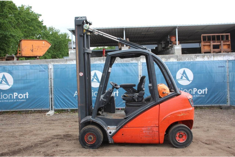 Linde H25T - Rough terrain forklift: picture 2 Linde H25T - Rough terrain forklift: picture 2