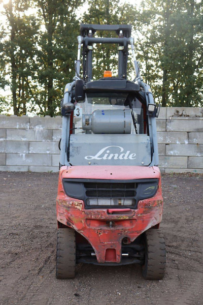 Linde H30CNG-02 - LPG forklift: picture 5 Linde H30CNG-02 - LPG forklift: picture 5