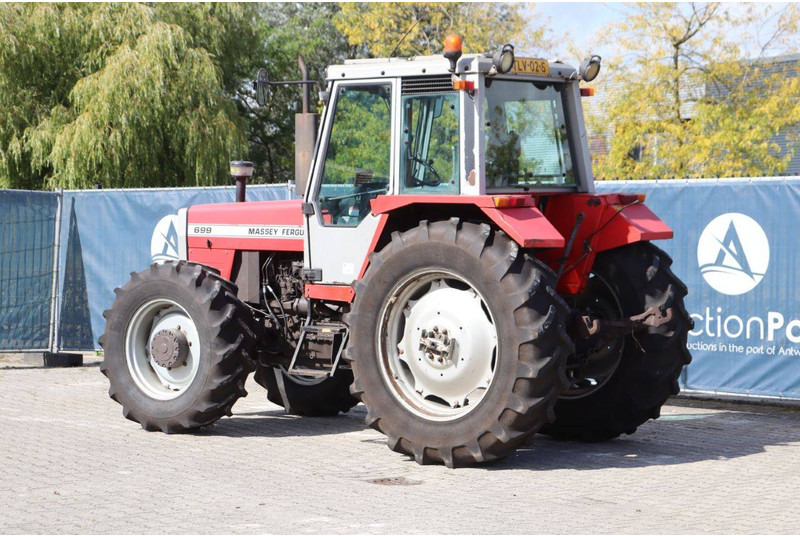Massey Ferguson 699 - Farm tractor: picture 4 Massey Ferguson 699 - Farm tractor: picture 4