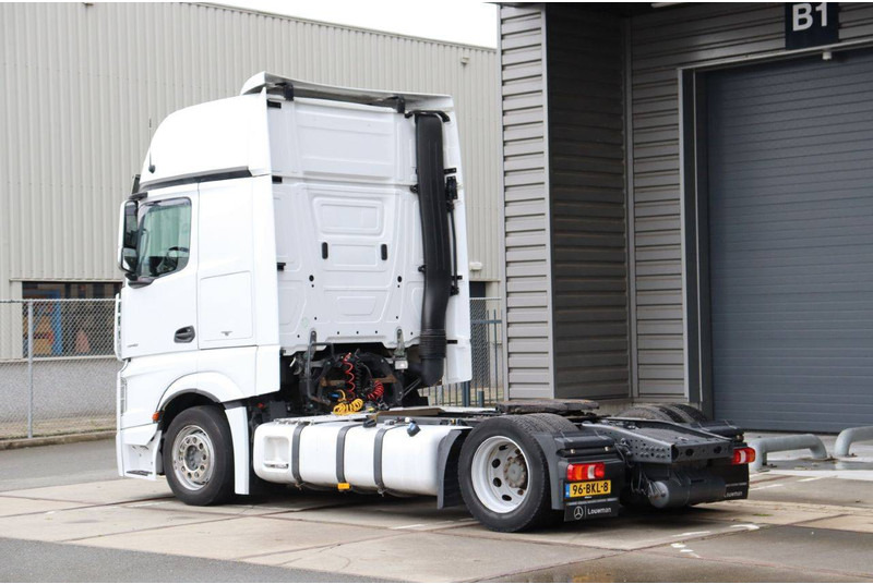 Mercedes-Benz Actros - Cab chassis truck: picture 4 Mercedes-Benz Actros - Cab chassis truck: picture 4