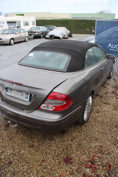 Mercedes-Benz CLK-Klasse 320 CDI - Car: picture 5 Mercedes-Benz CLK-Klasse 320 CDI - Car: picture 5