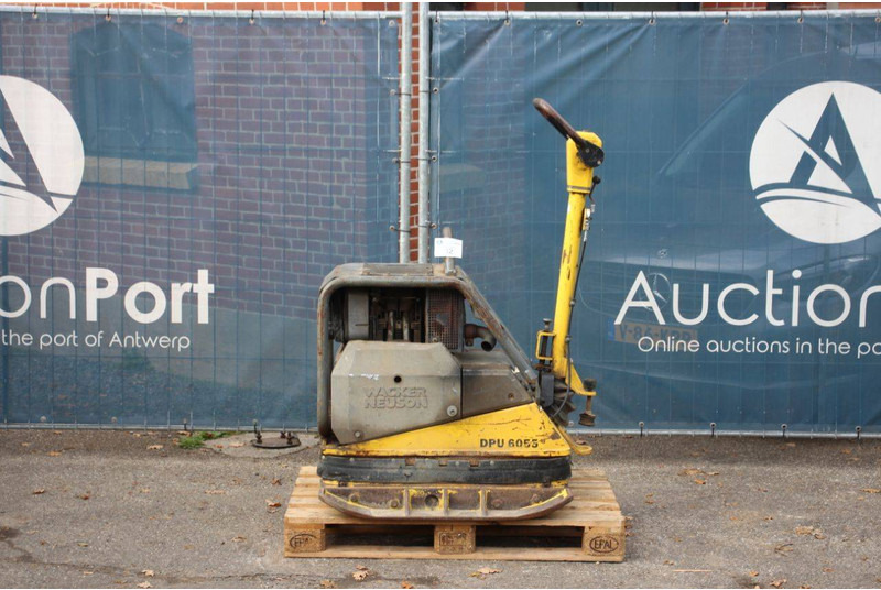 Neuson DPU 6055 - Vibratory plate: picture 2 Neuson DPU 6055 - Vibratory plate: picture 2