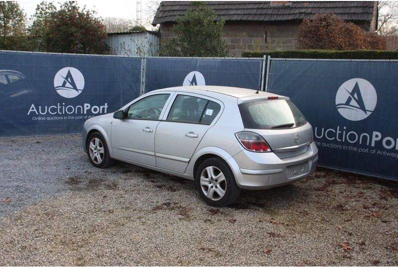 Opel Astra - Sedan: picture 3 Opel Astra - Sedan: picture 3