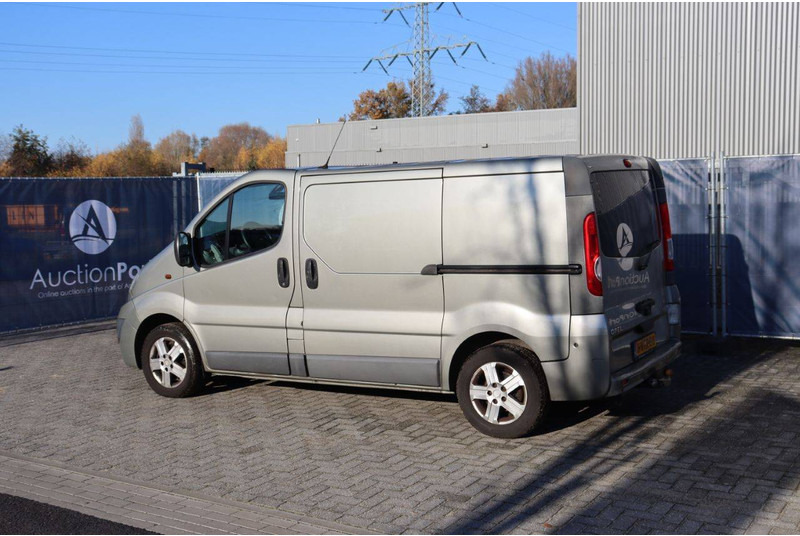 Opel Vivaro 2.0CDTI/66KW-E4 2.7T L1H1 - Panel van: picture 4 Opel Vivaro 2.0CDTI/66KW-E4 2.7T L1H1 - Panel van: picture 4