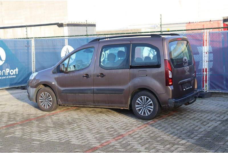 Peugeot Partner Tepee - Sedan: picture 4 Peugeot Partner Tepee - Sedan: picture 4