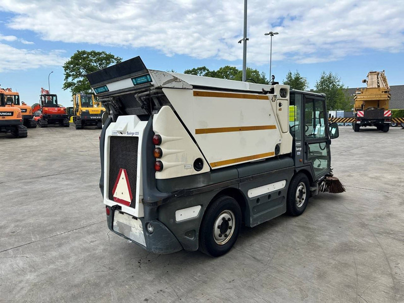 Schmidt Swingo 225 - Road sweeper: picture 4 Schmidt Swingo 225 - Road sweeper: picture 4