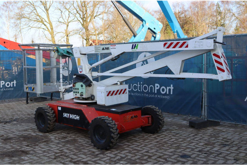 SkyHigh ST 1000 - Articulated boom: picture 4 SkyHigh ST 1000 - Articulated boom: picture 4