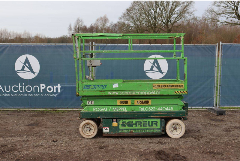 Skyjack SJ 3220 - Scissor lift: picture 2 Skyjack SJ 3220 - Scissor lift: picture 2