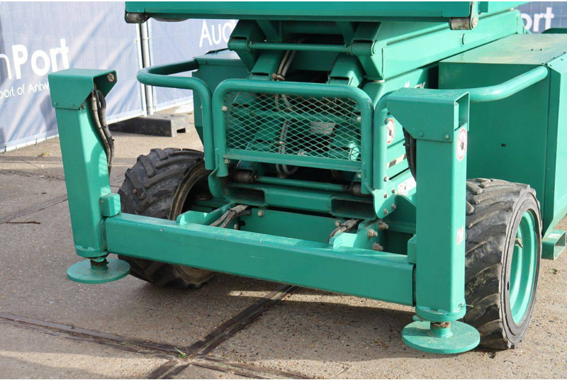 Scissor lift Skyjack SJ 6832RT: picture 10