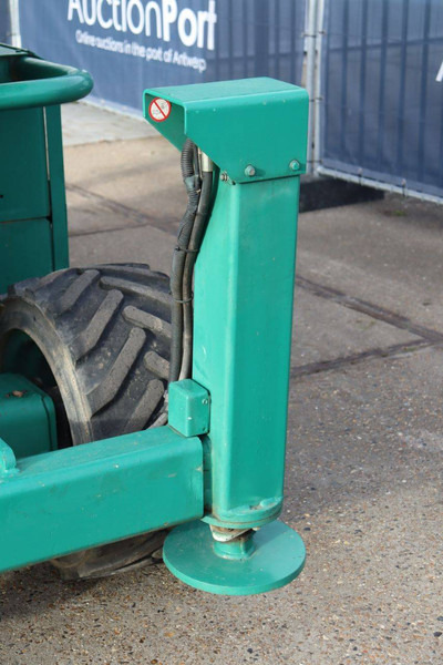 Scissor lift Skyjack SJ 6832RT: picture 20