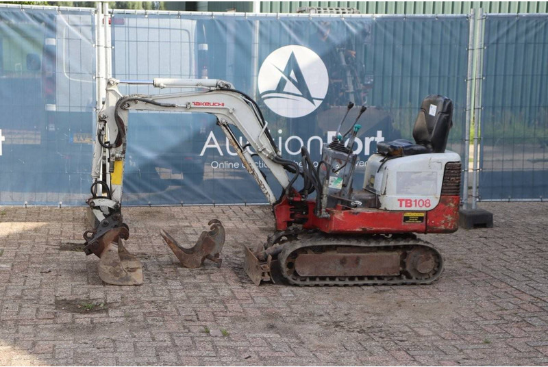 Takeuchi TB108 - Mini excavator: picture 1 Takeuchi TB108 - Mini excavator: picture 1