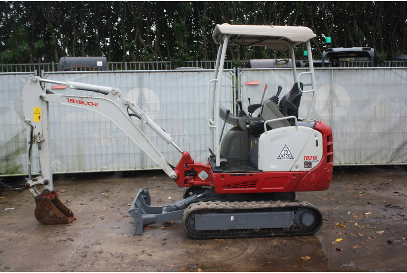 Takeuchi TB216 - Mini excavator: picture 2 Takeuchi TB216 - Mini excavator: picture 2