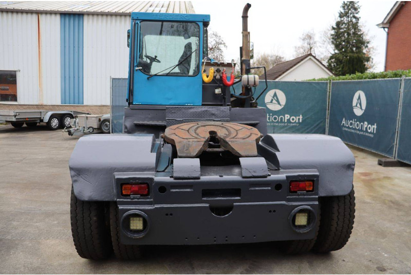 Terberg RT222 - Terminal tractor: picture 5 Terberg RT222 - Terminal tractor: picture 5