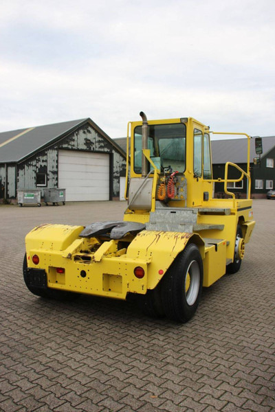 Terberg YT182 - Terminal tractor: picture 5 Terberg YT182 - Terminal tractor: picture 5