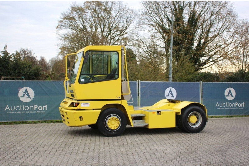 Terberg YT182 - Terminal tractor: picture 1 Terberg YT182 - Terminal tractor: picture 1