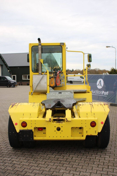 Terberg YT182 - Terminal tractor: picture 4 Terberg YT182 - Terminal tractor: picture 4