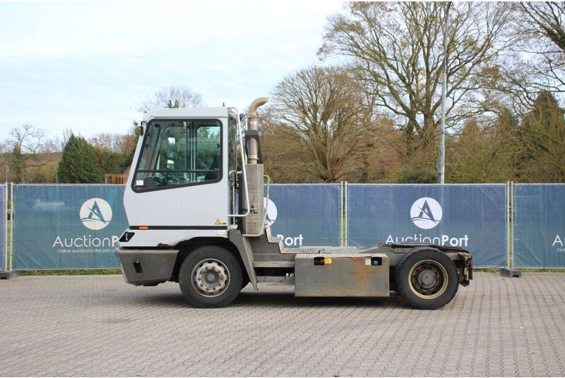 Terberg YT182 - Terminal tractor: picture 2 Terberg YT182 - Terminal tractor: picture 2