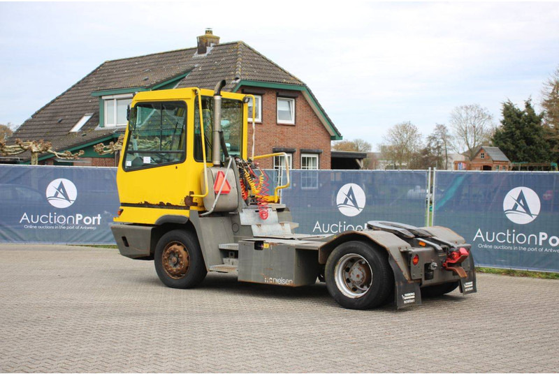 Terberg YT182 - Terminal tractor: picture 3 Terberg YT182 - Terminal tractor: picture 3