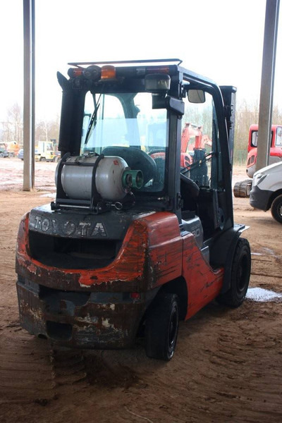 Toyota 06686GF30 - LPG forklift: picture 5 Toyota 06686GF30 - LPG forklift: picture 5