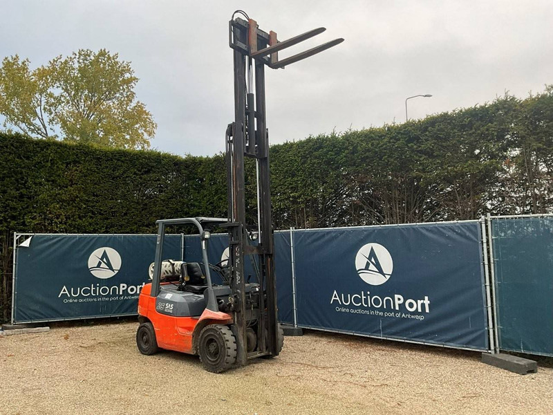 LPG forklift Toyota 42-7FGF25: picture 15