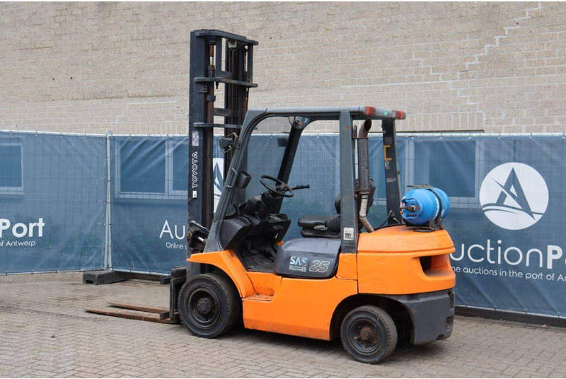 Toyota 42-7FGF25 - LPG forklift: picture 3 Toyota 42-7FGF25 - LPG forklift: picture 3