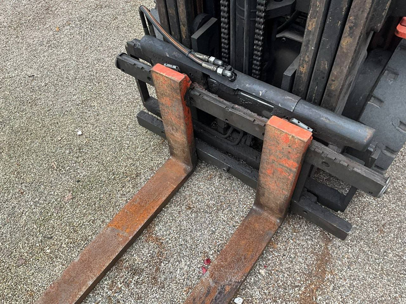 LPG forklift Toyota 42-7FGF25: picture 10