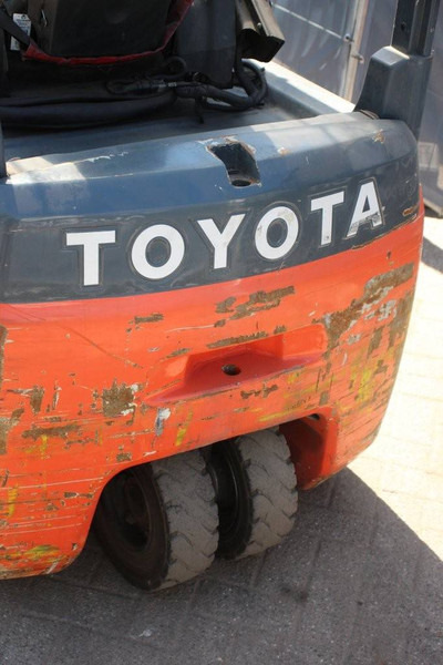 Electric forklift Toyota: picture 14