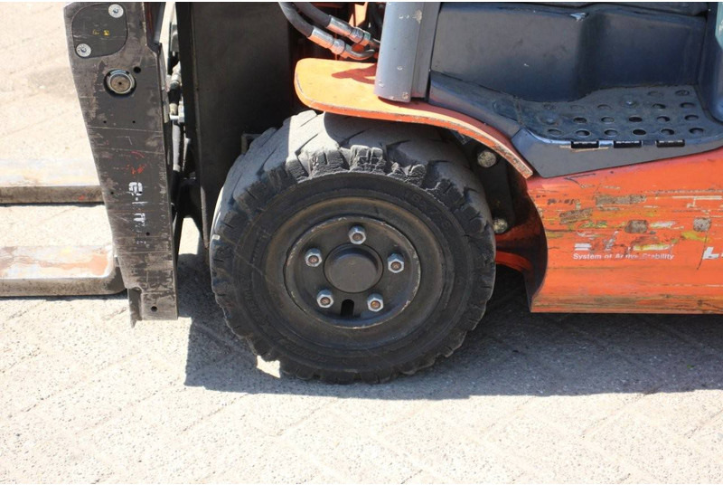 Electric forklift Toyota: picture 13
