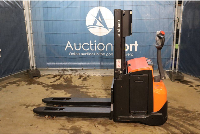 Toyota SWE200D - Stacker: picture 2 Toyota SWE200D - Stacker: picture 2
