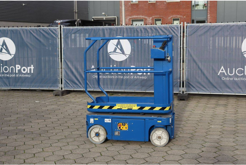 UpRight TM-12 - Aerial platform: picture 3 UpRight TM-12 - Aerial platform: picture 3