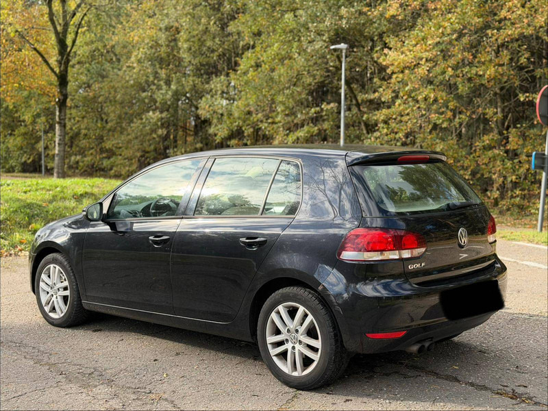 Volkswagen Golf 2.0 TDI - Sedan: picture 2 Volkswagen Golf 2.0 TDI - Sedan: picture 2