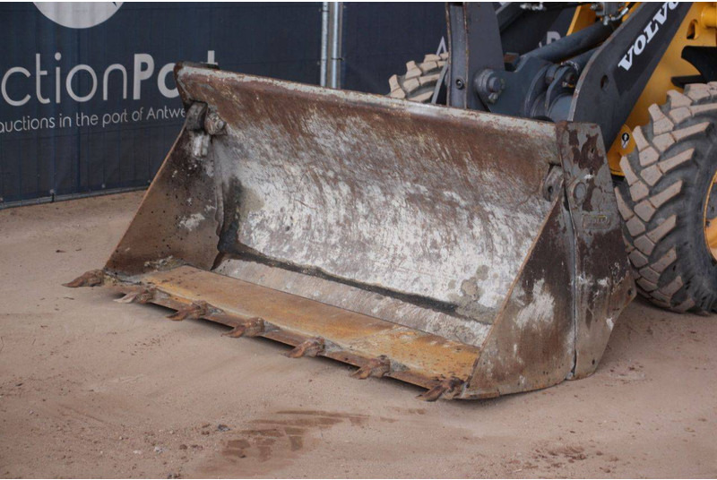 Wheel loader Volvo L25F-P: picture 9
