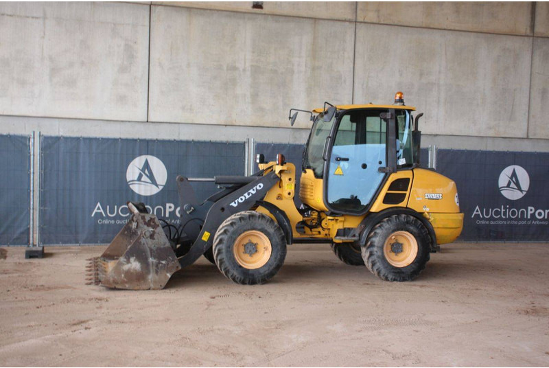 Volvo L25F-P - Wheel loader: picture 1 Volvo L25F-P - Wheel loader: picture 1