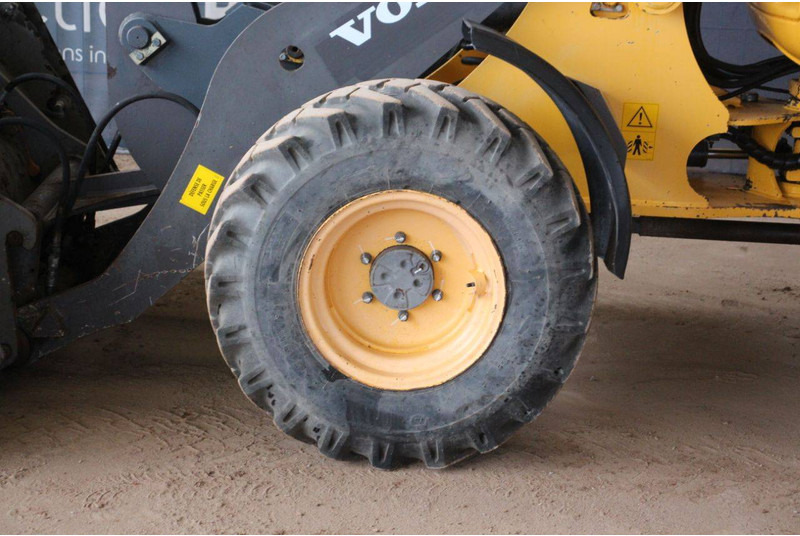 Wheel loader Volvo L25F-P: picture 11