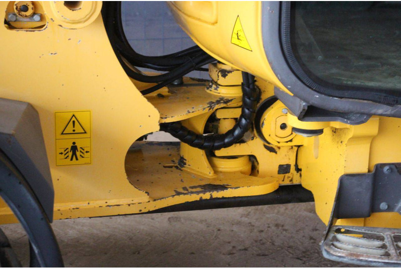 Wheel loader Volvo L25F-P: picture 14