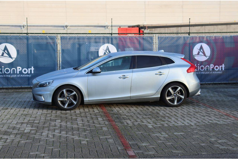 Volvo V40 - Sedan: picture 1 Volvo V40 - Sedan: picture 1