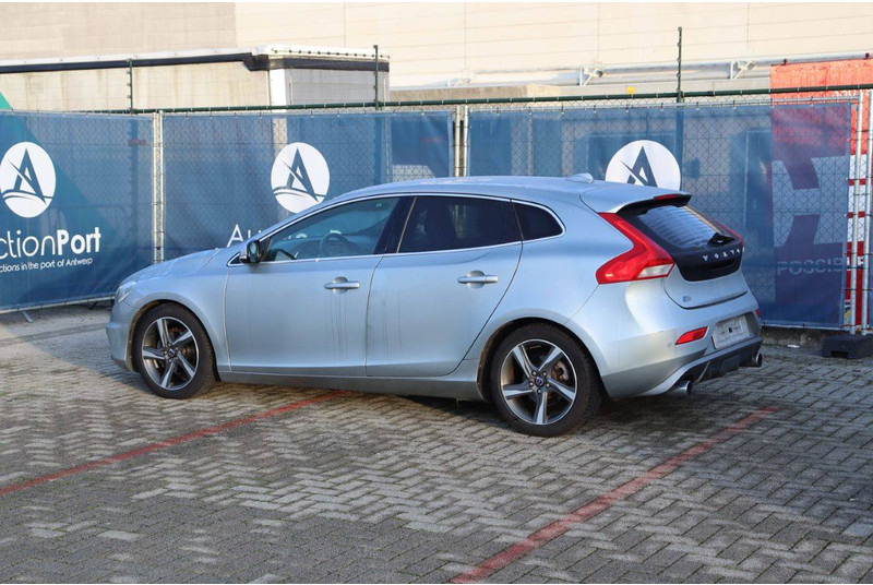 Volvo V40 - Sedan: picture 4 Volvo V40 - Sedan: picture 4