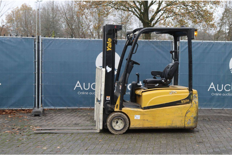 Yale ERP18VT LWB E2136 - Electric forklift: picture 1 Yale ERP18VT LWB E2136 - Electric forklift: picture 1