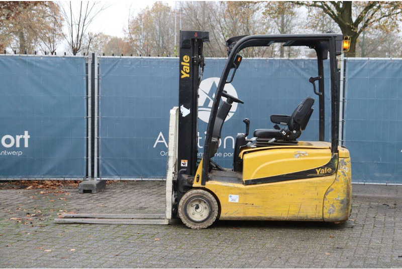 Yale ERP18VT LWB E2136 - Electric forklift: picture 2 Yale ERP18VT LWB E2136 - Electric forklift: picture 2