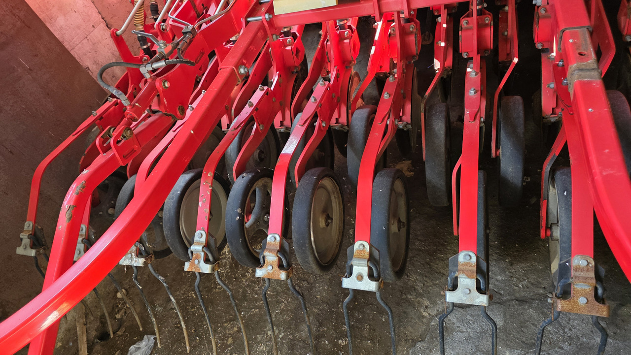 Combine seed drill PÖTTINGER Terrasem C6 Artis: picture 20