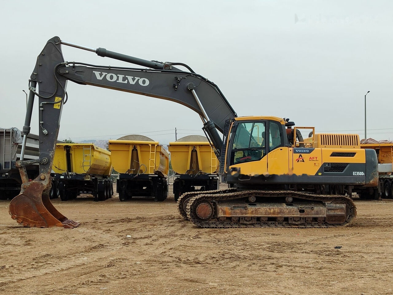 Volvo 2018 EC 350DL PALETTE EXCAVATOR - Crawler excavator: picture 5 Volvo 2018 EC 350DL PALETTE EXCAVATOR - Crawler excavator: picture 5