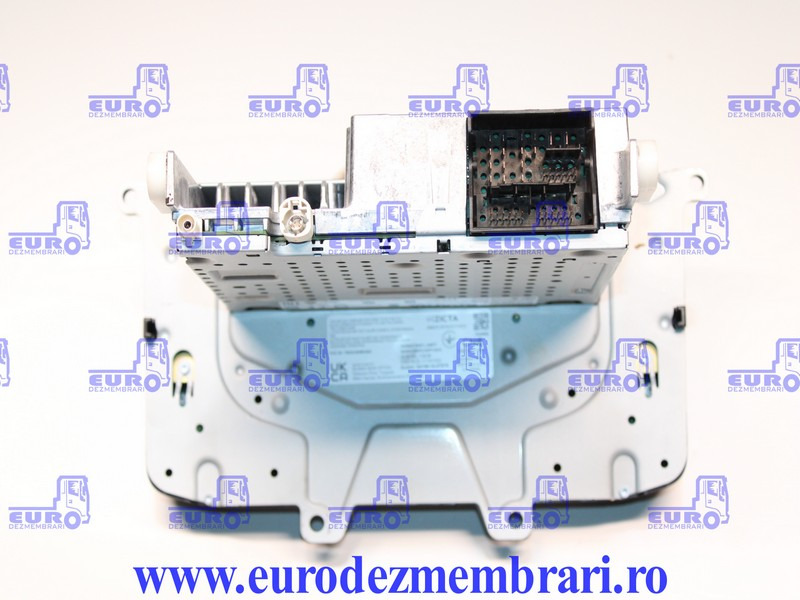 ELEMENT BORD UNITATE MULTIMEDIA AUS SCANIA SUPER 2906950, 2819280 - Dashboard for Truck: picture 3 ELEMENT BORD UNITATE MULTIMEDIA AUS SCANIA SUPER 2906950, 2819280 - Dashboard for Truck: picture 3