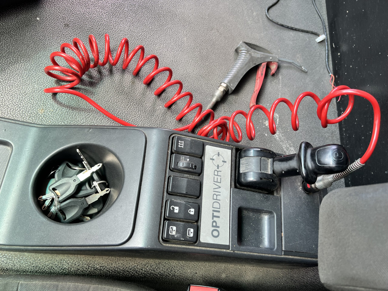 Curtainsider truck RENAULT 450 CON UNA TAULINER: picture 10