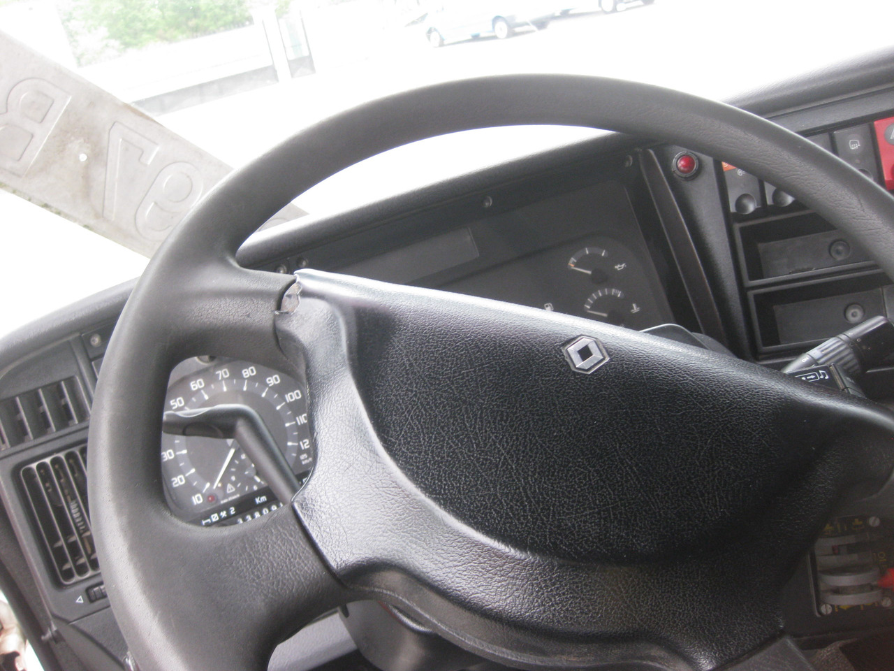 Leasing of  CABEZA TRACTORA RENAULT PREMIUM 420 CABEZA TRACTORA RENAULT PREMIUM 420: picture 8