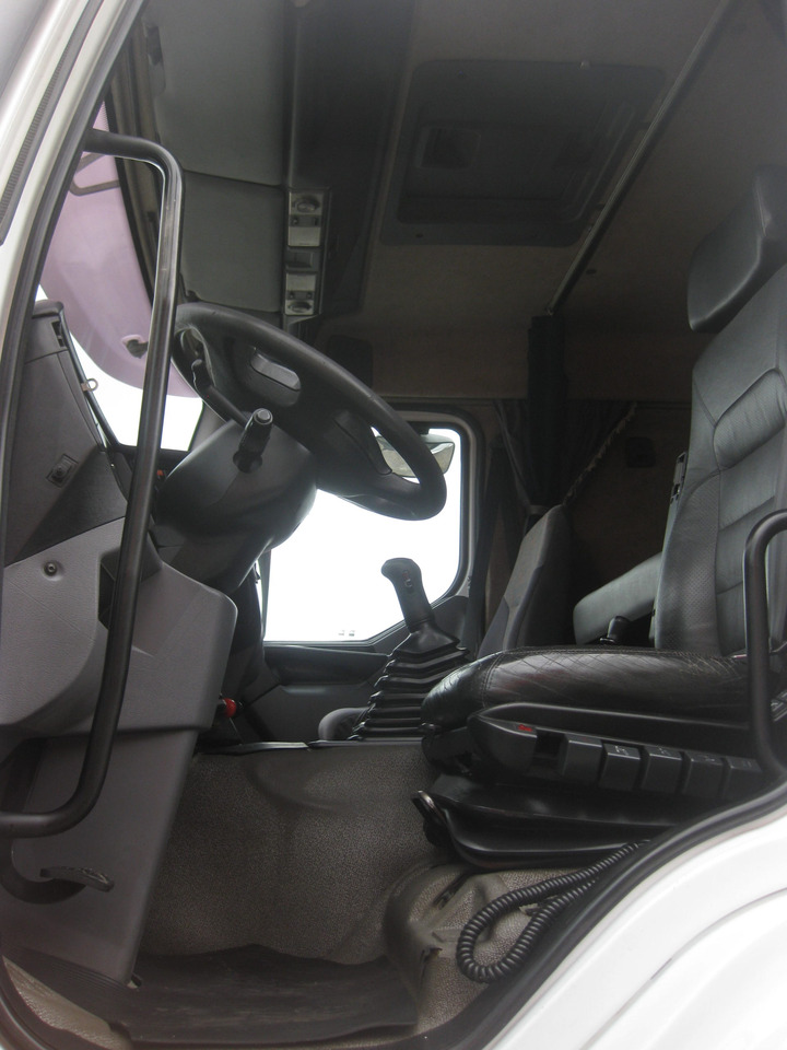 Leasing of  CABEZA TRACTORA RENAULT PREMIUM 420 CABEZA TRACTORA RENAULT PREMIUM 420: picture 13