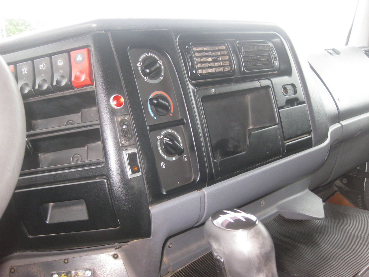 Leasing of  CABEZA TRACTORA RENAULT PREMIUM 420 CABEZA TRACTORA RENAULT PREMIUM 420: picture 7