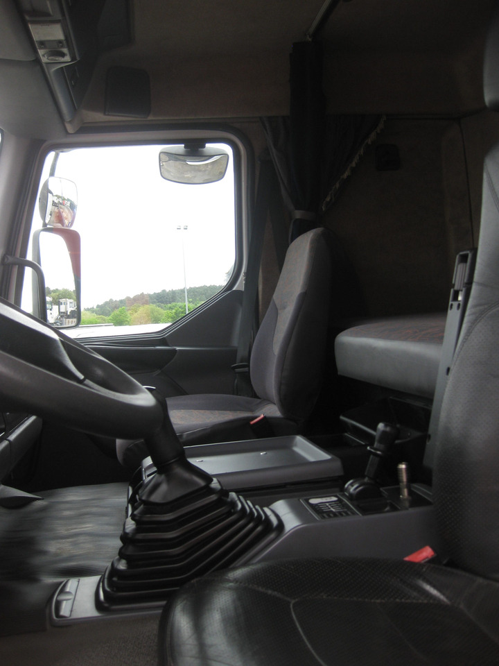 Leasing of  CABEZA TRACTORA RENAULT PREMIUM 420 CABEZA TRACTORA RENAULT PREMIUM 420: picture 12