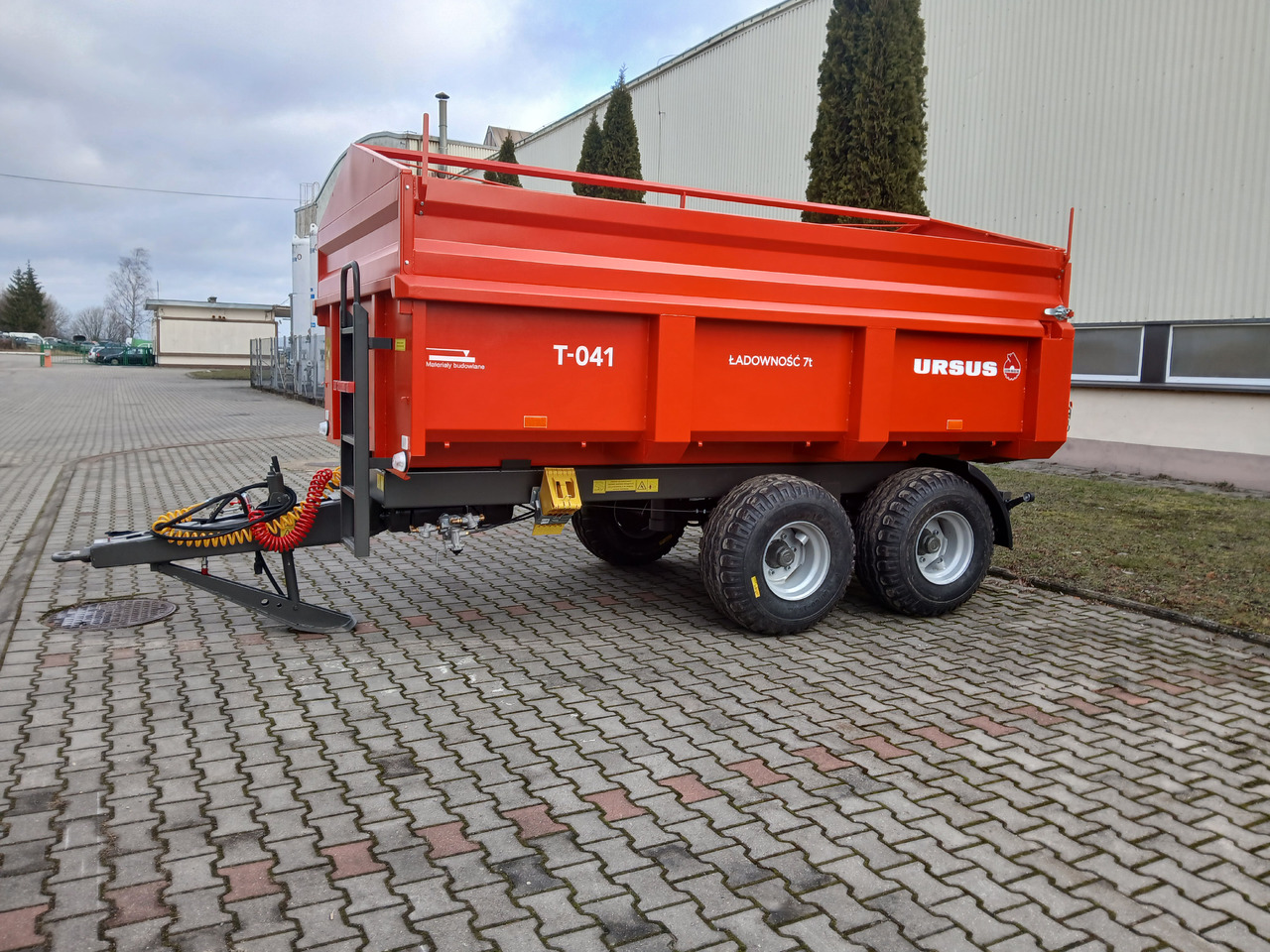 Ursus Przyczepa budowlana skorupa 7 t / Bauanhänger / строительный прицеп / Teiler - Farm trailer: picture 5 Ursus Przyczepa budowlana skorupa 7 t / Bauanhänger / строительный прицеп / Teiler - Farm trailer: picture 5