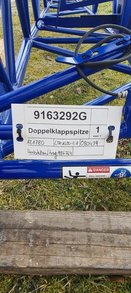 Liebherr Zubehör = LTM 1030-2.1 und LTM 1030-2 / Doppelklappspitze 8,6 / 15 m - Zustand neu - Mobile crane: picture 3 Liebherr Zubehör = LTM 1030-2.1 und LTM 1030-2 / Doppelklappspitze 8,6 / 15 m - Zustand neu - Mobile crane: picture 3